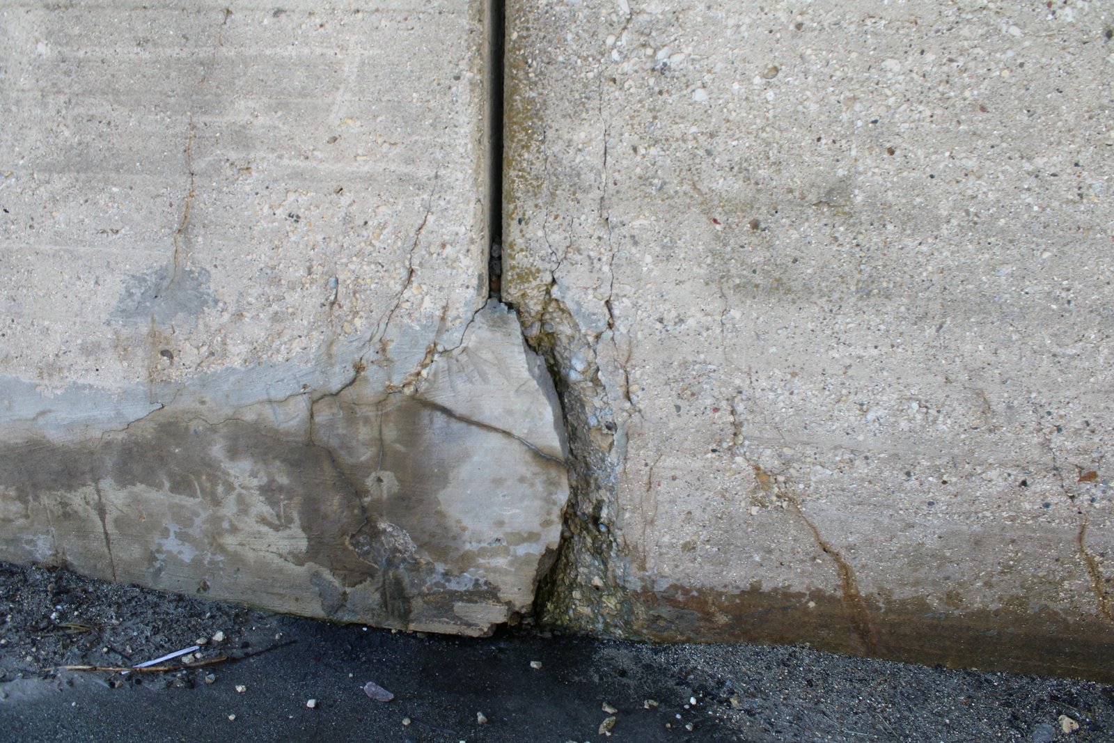Cracking on east abutment